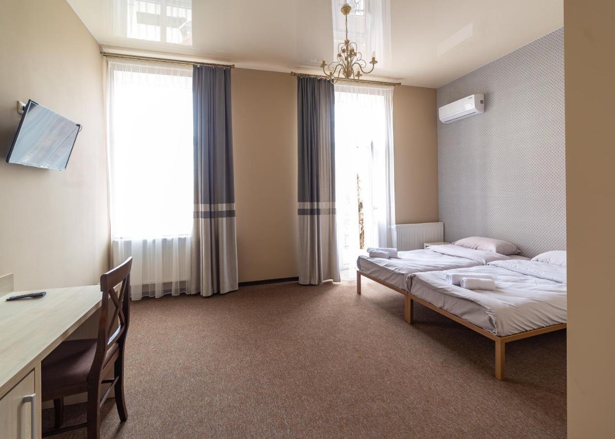Legrand Hotell Stryj Exteriör bild